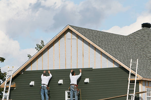 Professional Siding Replacement technician working in Mountainside, NJ